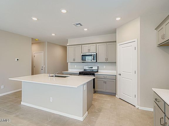 4th image of 36781 W NINA Street