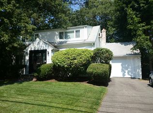66 Vine St, Newton, MA 02467