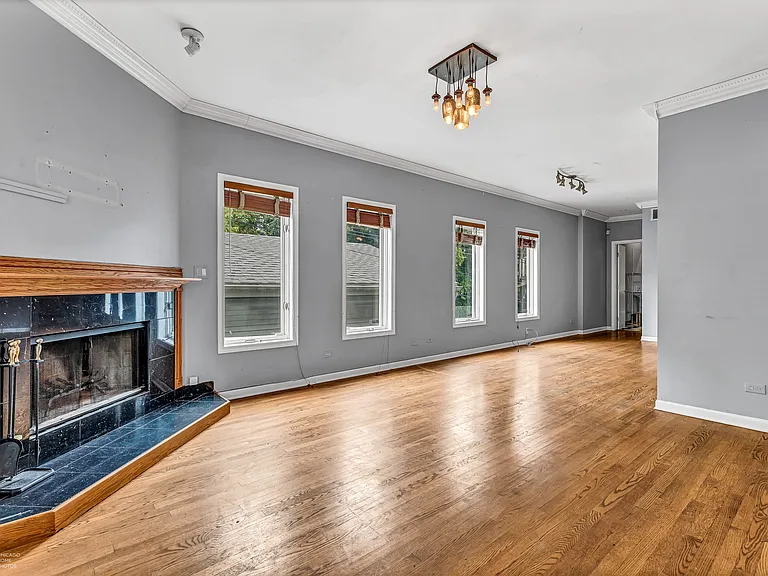 2205 N Janssen Ave #1 — Photo 7