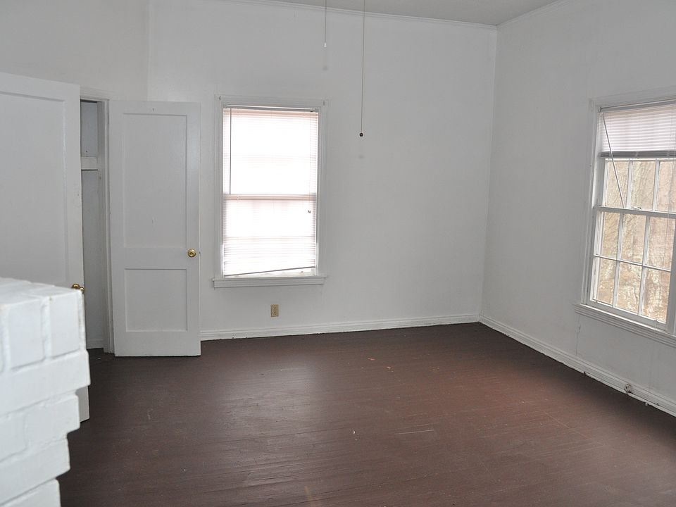 2nd image of 337 Community St