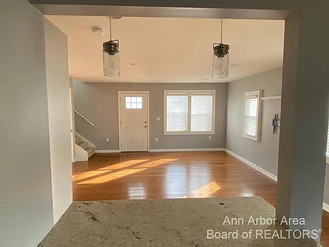 2 bed, 2.0 bath, 1250 sqft, $2,400 — Photo 4