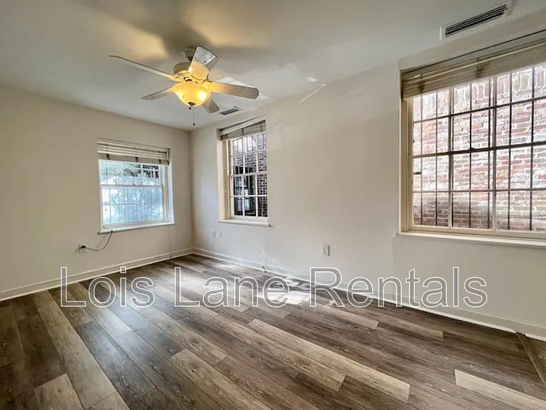 12 Wentworth St #B — Photo 3