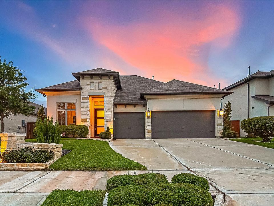 1st image of 9426 Orchard Trl