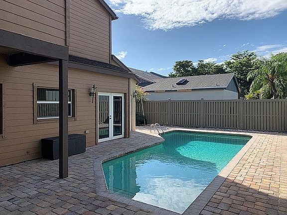 5th image of 6667 Stratford Dr