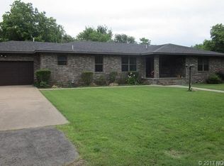 710 E Spaulding St, Checotah, OK 74426