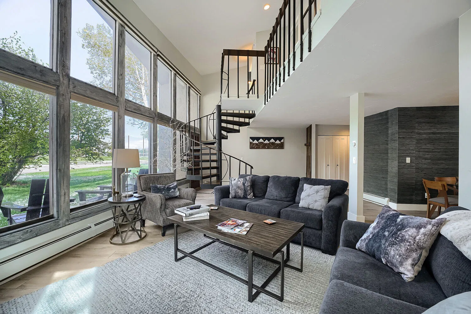 2 bed, 2.5 bath, 1276 sqft, $4,400 — Photo 2
