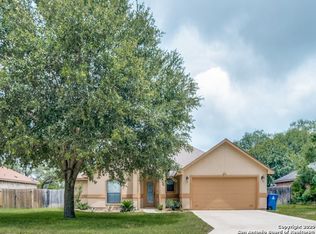 312 Bunker Hl, Pleasanton, TX 78064
