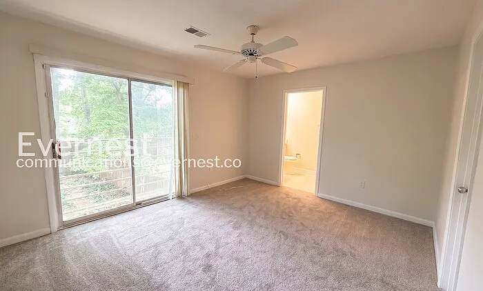 1202 Cleburne Ave NE #3 — Photo 8