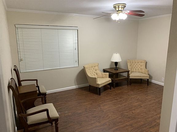 5th image of 1100 Rollingwood Dr