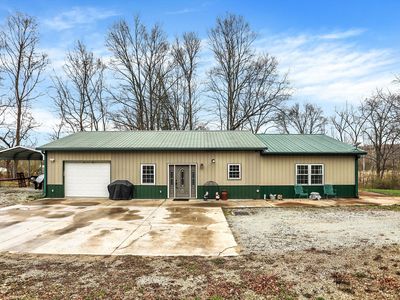 7868 S Windy Hill Rd, Connersville, IN, 47331
