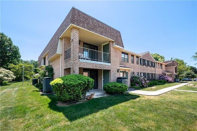 1st image of 2841 Springhaven Pl