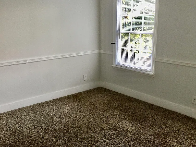 1412 Smolian Pl #B — Photo 7