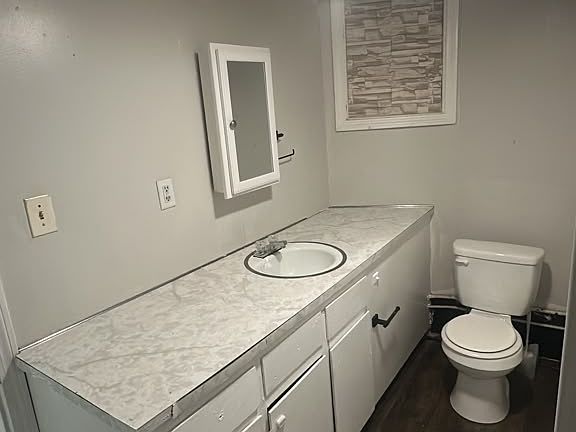4th image of 99 Oak St #2