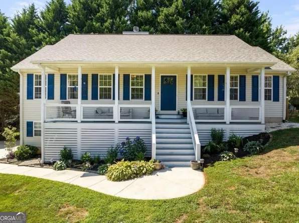 136 Mountain Overlook Dr, Cleveland, GA 30528