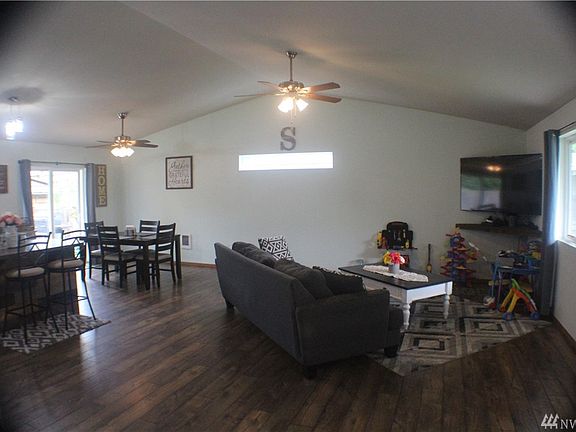 3rd image of 25506 33rd Avenue Ct E