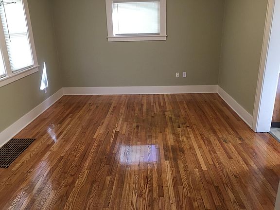 5th image of 610 N Hayford Ave