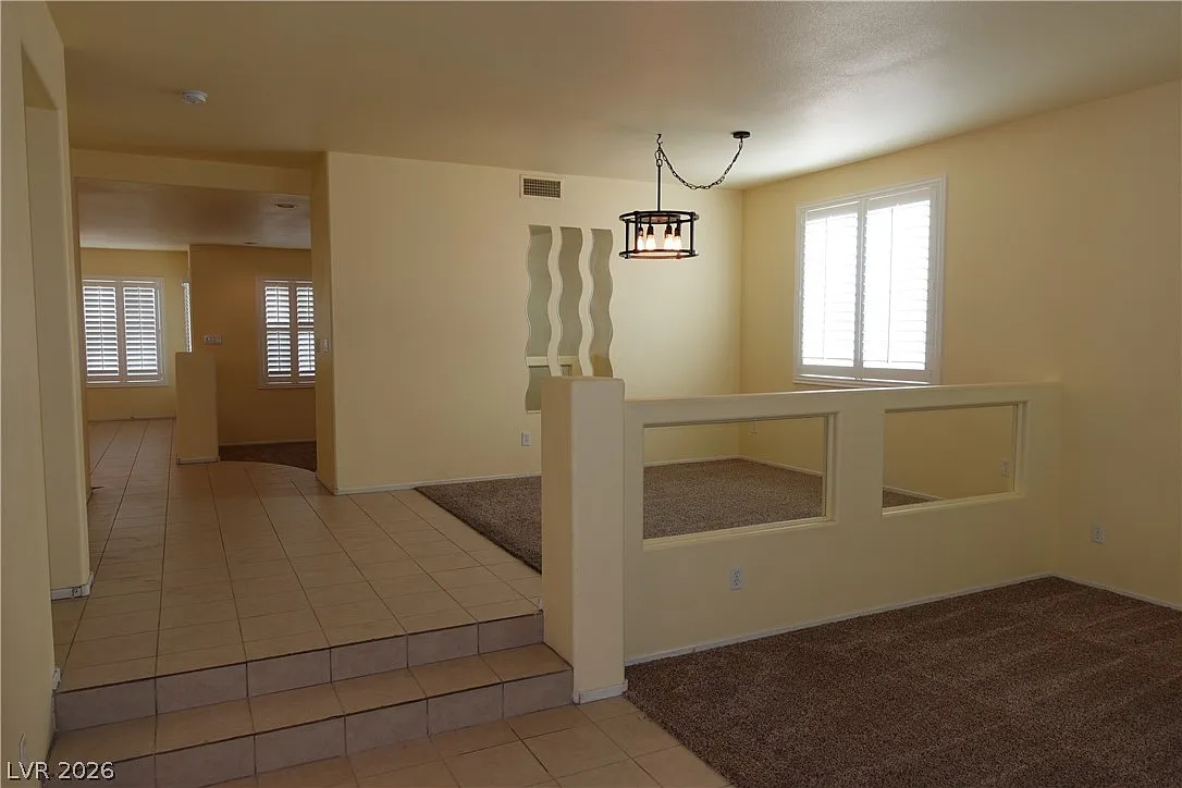 5 bed, 3.0 bath, 3177 sqft, $2,550 — Photo 4