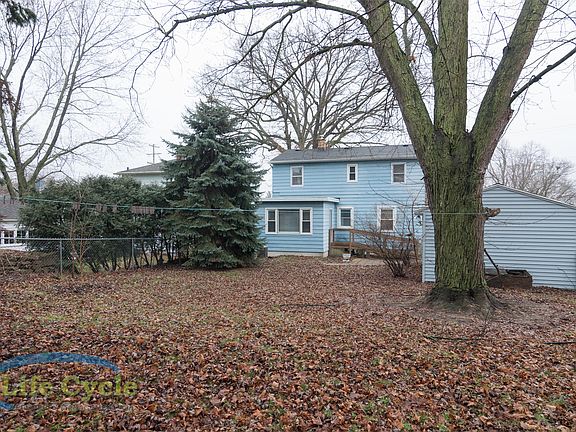2nd image of 871 Malta St NE
