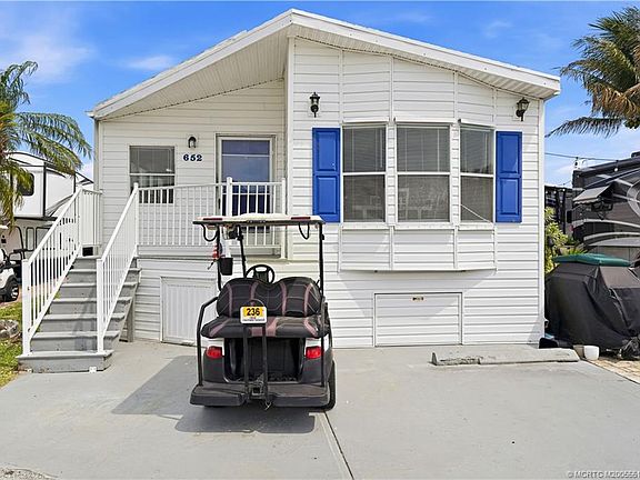 2nd image of 652 Nettles Blvd
