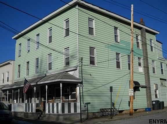 2nd image of 42-44 Saratoga Ave
