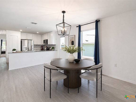 4th image of 1031 Magrum Way