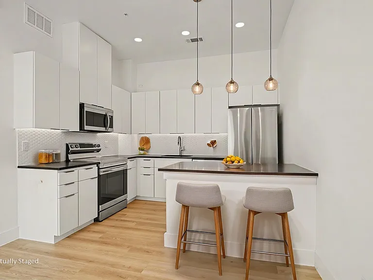 2217 N Fitzhugh Ave #204 — Photo 12