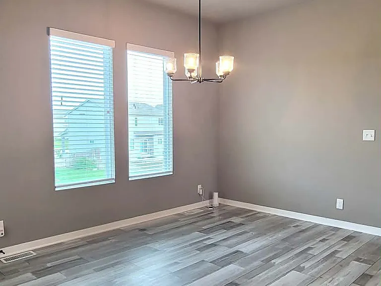 5708 N 181st Ave — Photo 17
