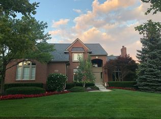 22078 York Mills Cir, Novi, MI 48374