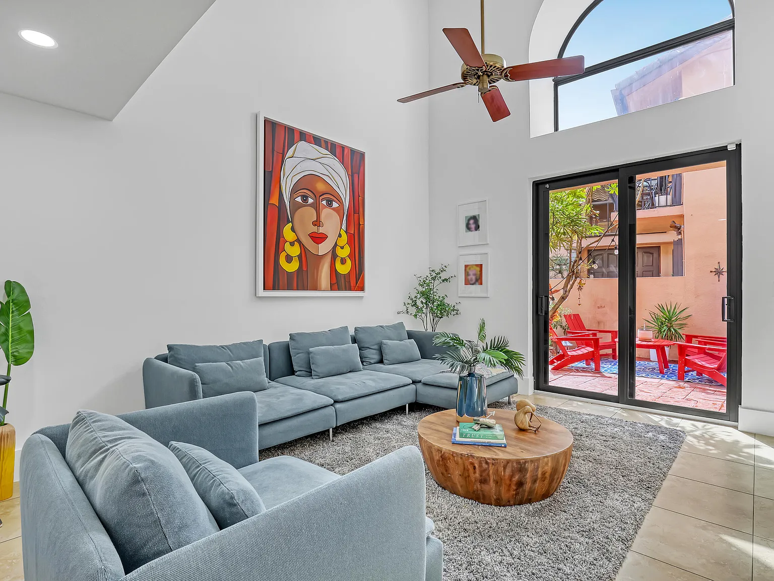 4 bed, 3.0 bath, 3057 sqft, $8,500 — Photo 3