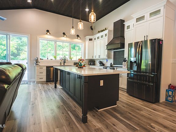 32nd image of 622 Earls Hollow Rd
