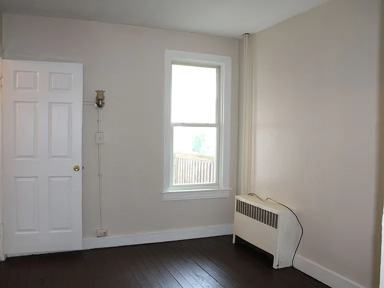 103 W 6th Ave #2 — Photo 5