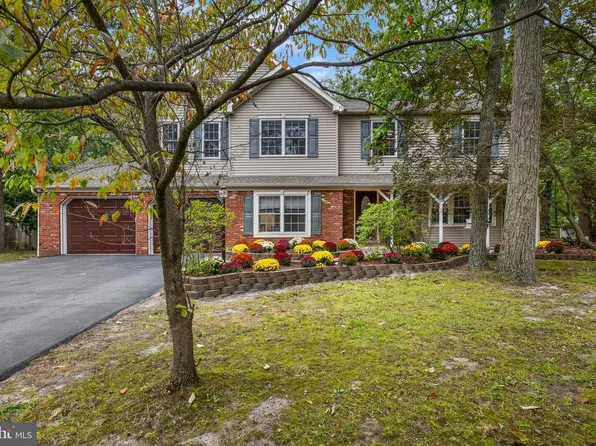 235 Lake Shore Dr, Marlton, NJ 08053