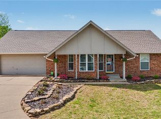 2612 W Chateau Dr, Rogers, AR 72758