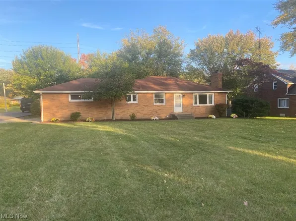 630 Woodlawn Ave NW, Canton, OH 44708