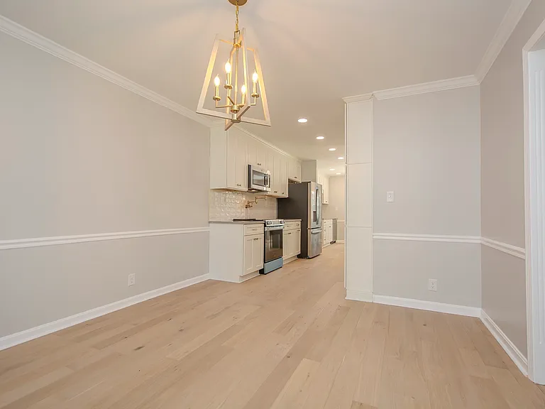 11802 Robindale Rd — Photo 12