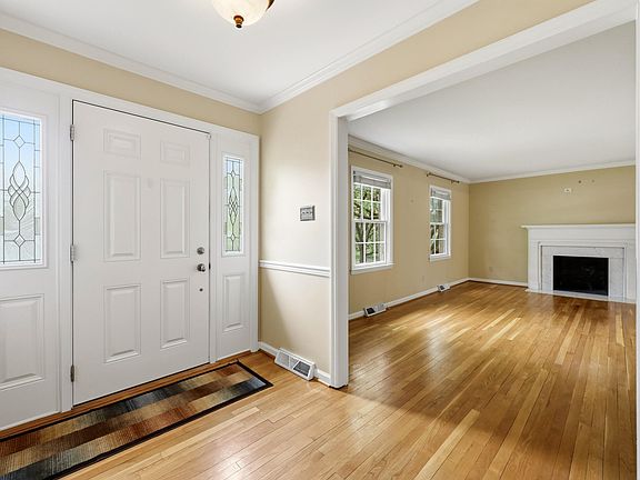 5th image of 3433 Lansdowne Dr