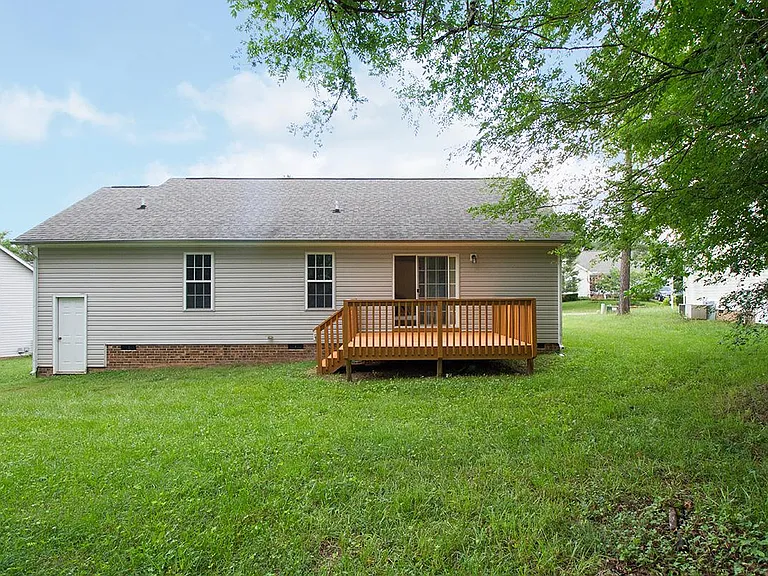 404 Foxbridge Ct — Photo 17