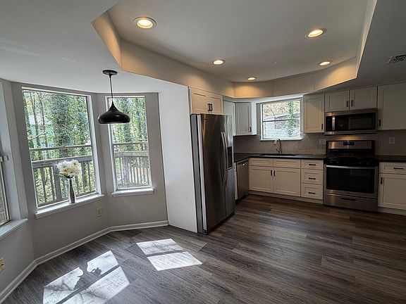 5th image of 2655 Wildflower Ln