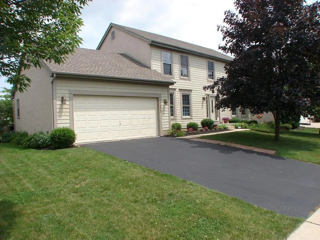 7238 Old Creek Ln photo 1