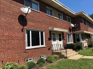 9463 Niles Center Rd, Skokie, IL 60076