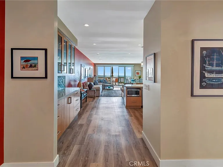 714 Cliff Dr — Photo 6