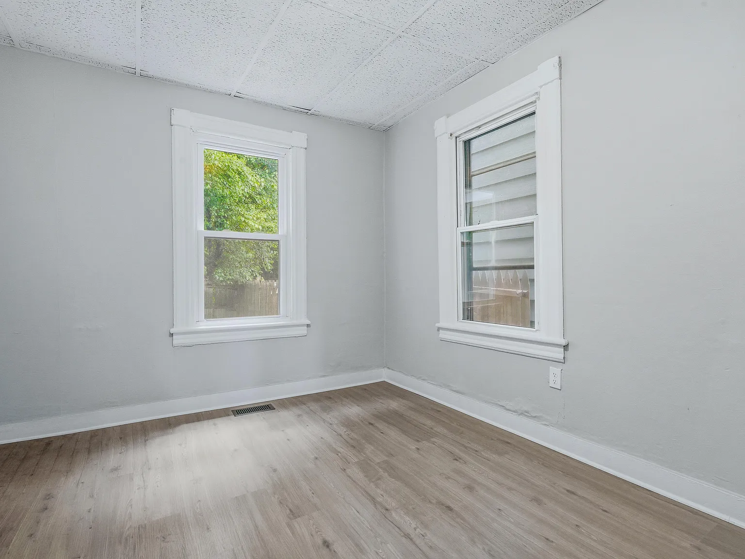 3 bed, 1228 sqft, $3,000 — Photo 3