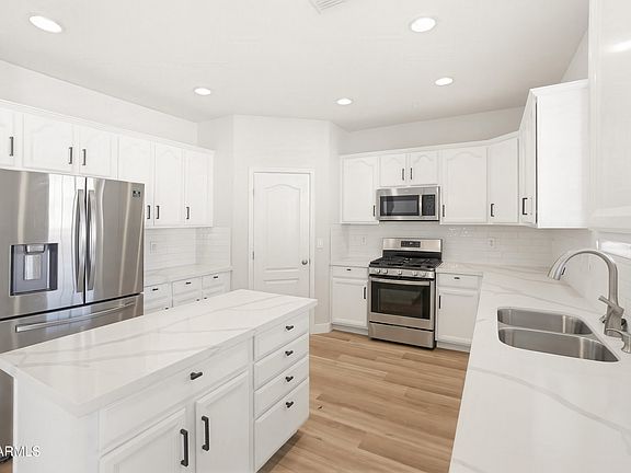 4th image of 17328 W BAJADA Road