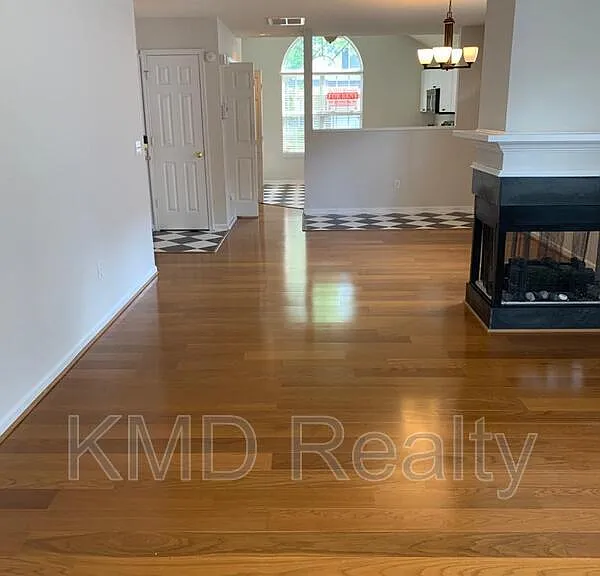 9731 Elizabeth Townes Ln — Photo 7