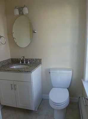 5th image of 141 Main St APT 3