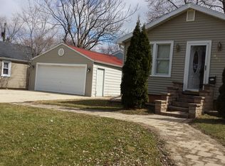 967 High St, Aurora, IL 60505