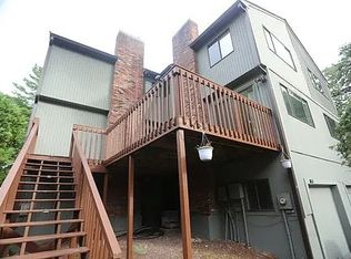 33 Spyglass Hill Dr, Ashland, MA 01721