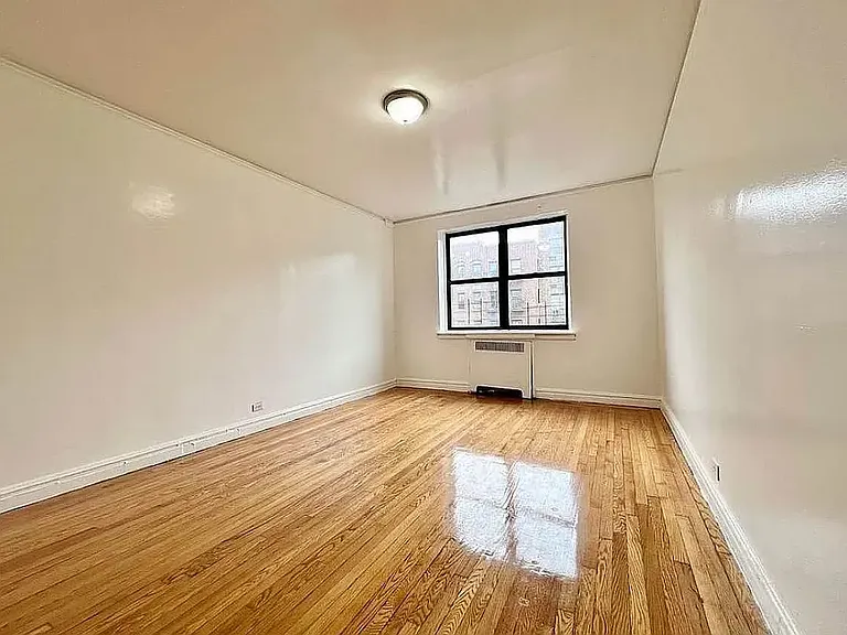 2300 Grand Concourse #3C — Photo 4
