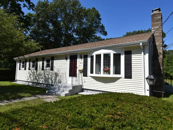 3 Grant St, Attleboro, MA 02703