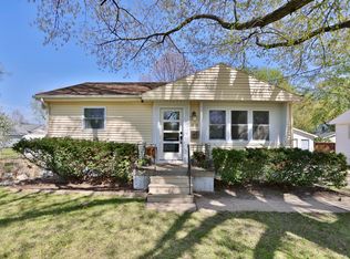 2015 50th Pl, Des Moines, IA 50310